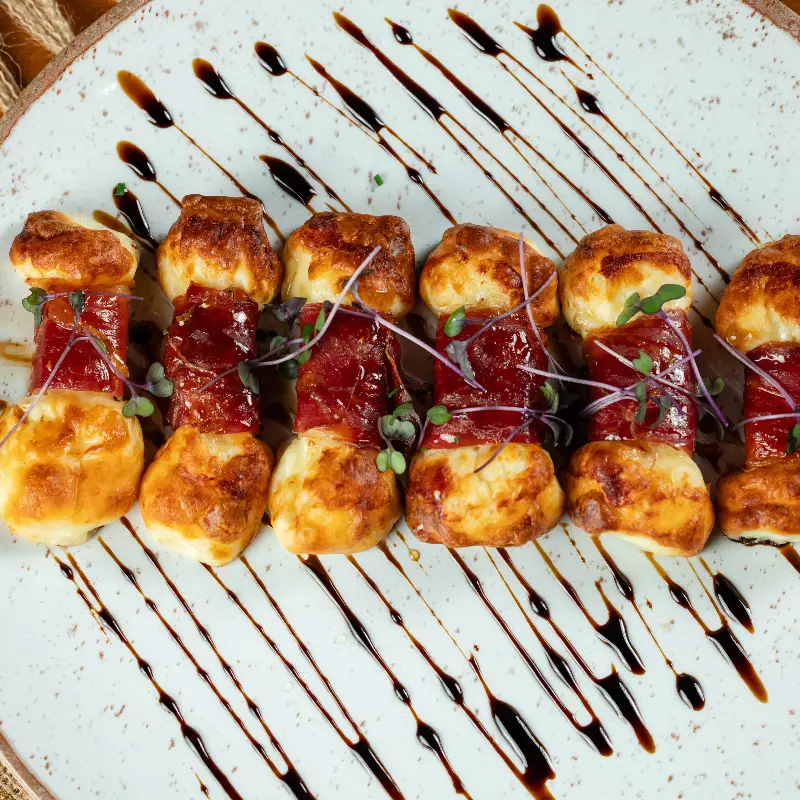QUEIJO COALHO COM PARMA CROCANTE