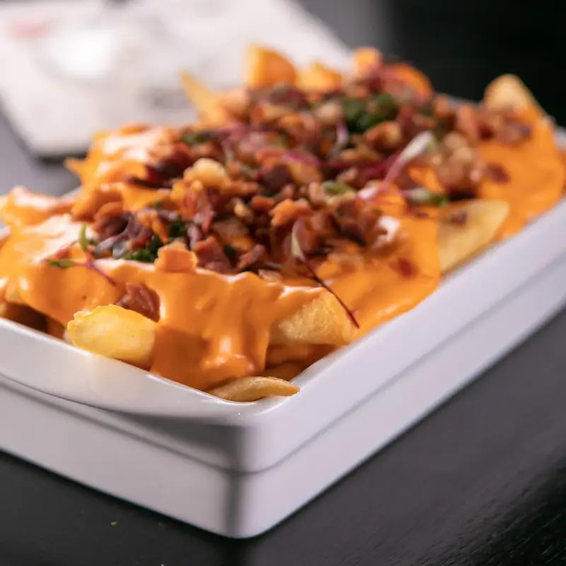 BATATA FRITA  COM CHEDDAR E BACON 600g