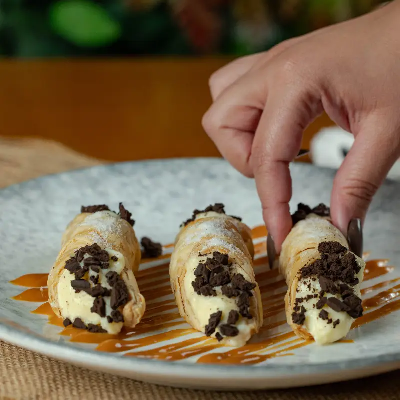 CANNOLI
